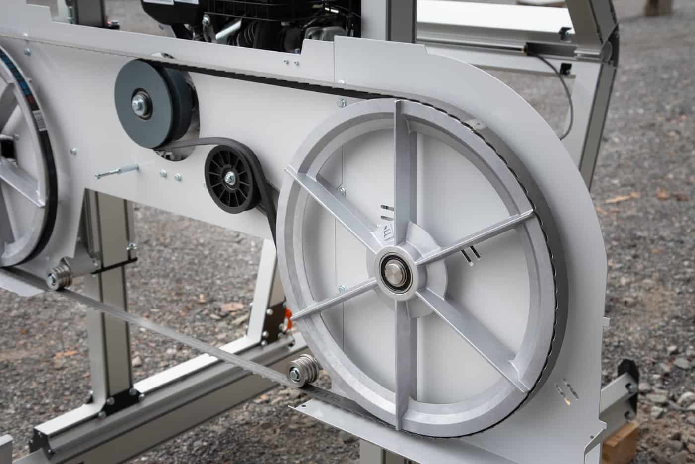 The band wheel and blade of a Logosol B701.